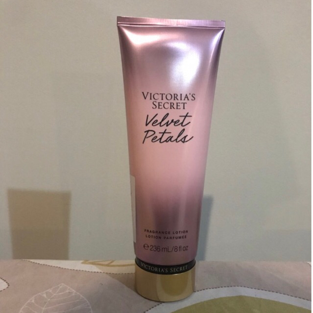 Victoria Secret Body Lotion Velvet Petals Shimmer Starlit Daydream