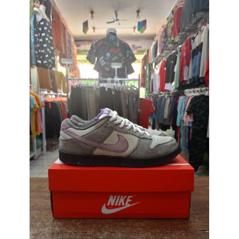 sb dunk low purple pigeon