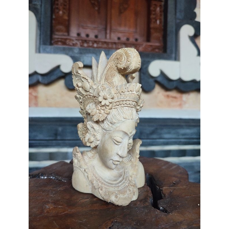Patung Dewi Sri