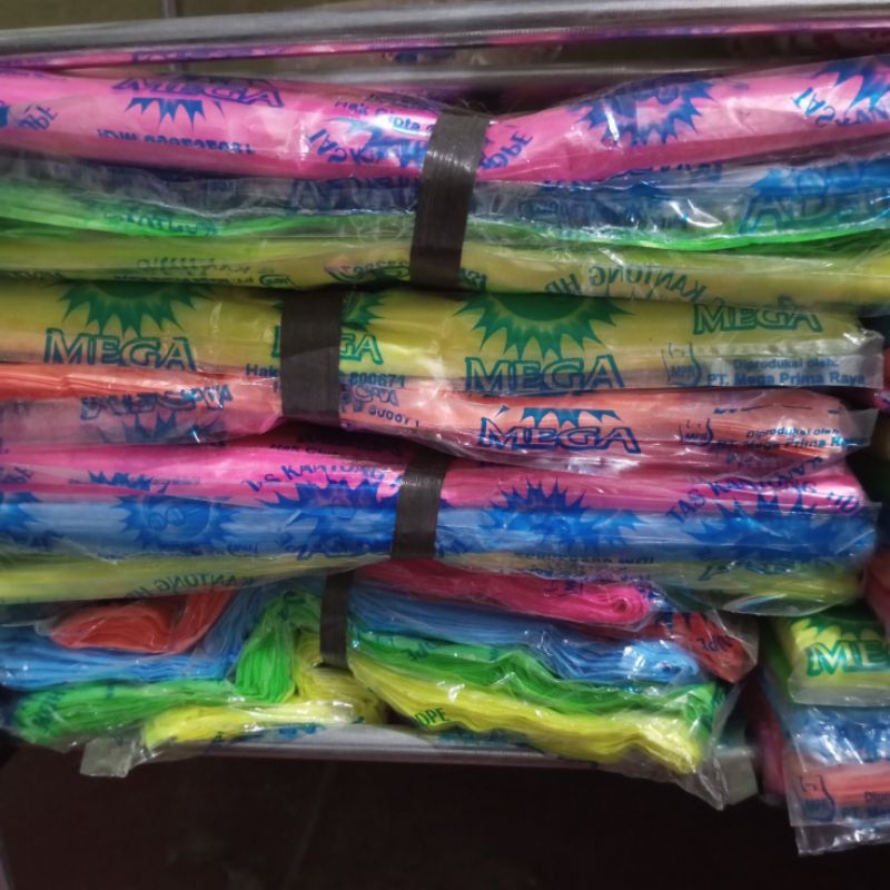 Kantong Kresek Plastik Pelangi 24 Mega SNI