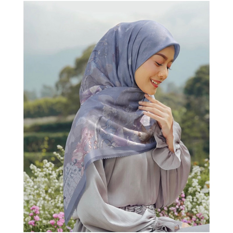 Preloved Myrina Scarves by Geulis