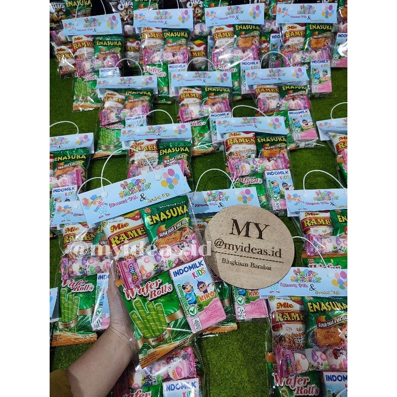 

Bingkisan snack ultah (custom)