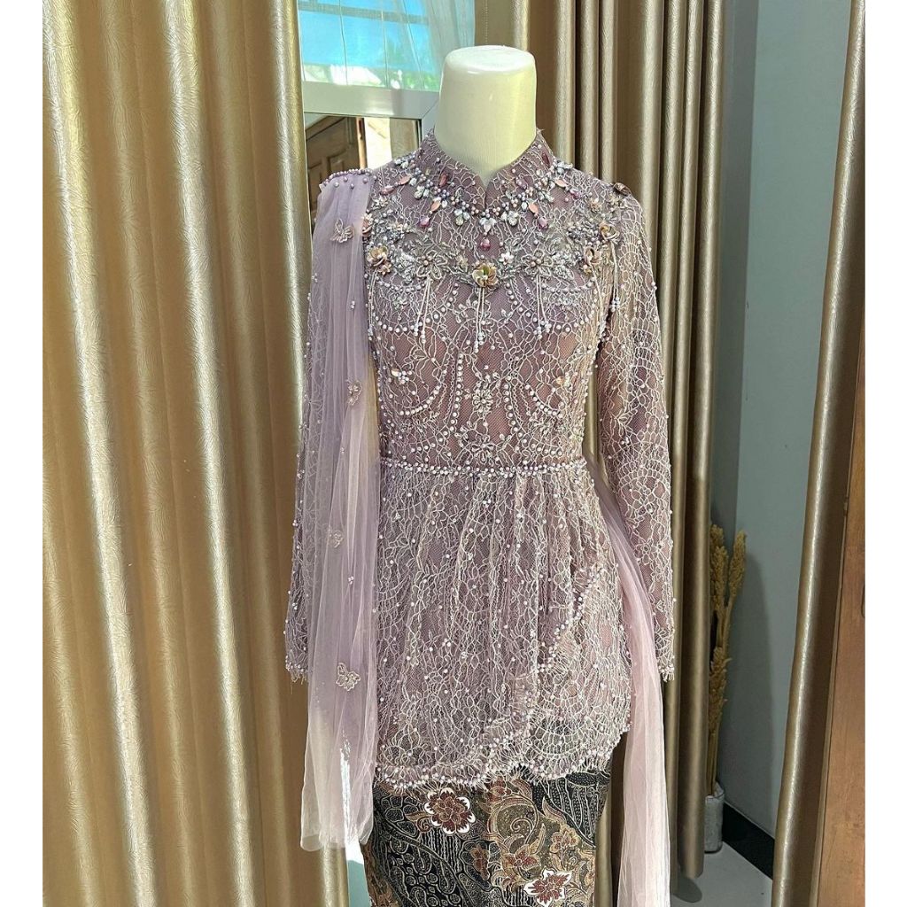 Exclusive Kebaya Wedding Engagement Tunangan Lamaran Couple Dress Gown Atasan Pesta Pernikahan