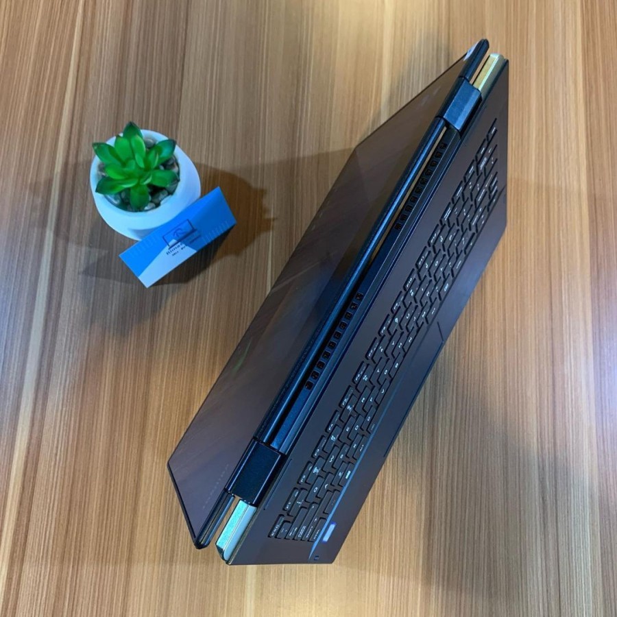 LAPTOP TOSHIBA TOUCHSCREEN