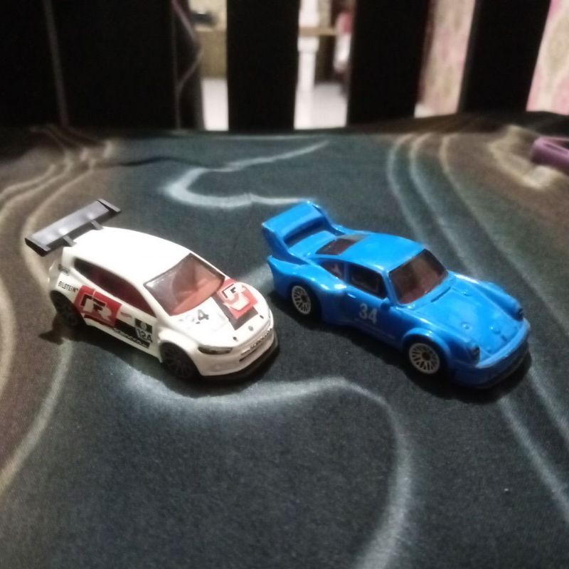 HOTWHEELS LOOSE VW SCIROCCO, CIVIC TYPE R KUNING & PORSCHE 934.5(KONDISI SUDAH DI PM)