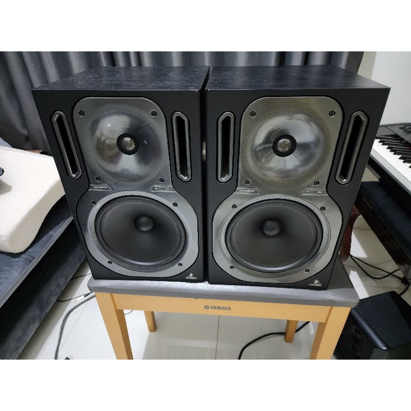 Speaker monitor flat behringer Truth B2031A