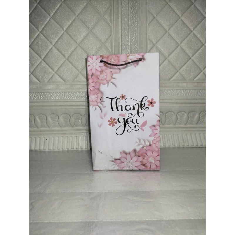 

Tas kertas paper bag souvenir wedding ukuran wafer