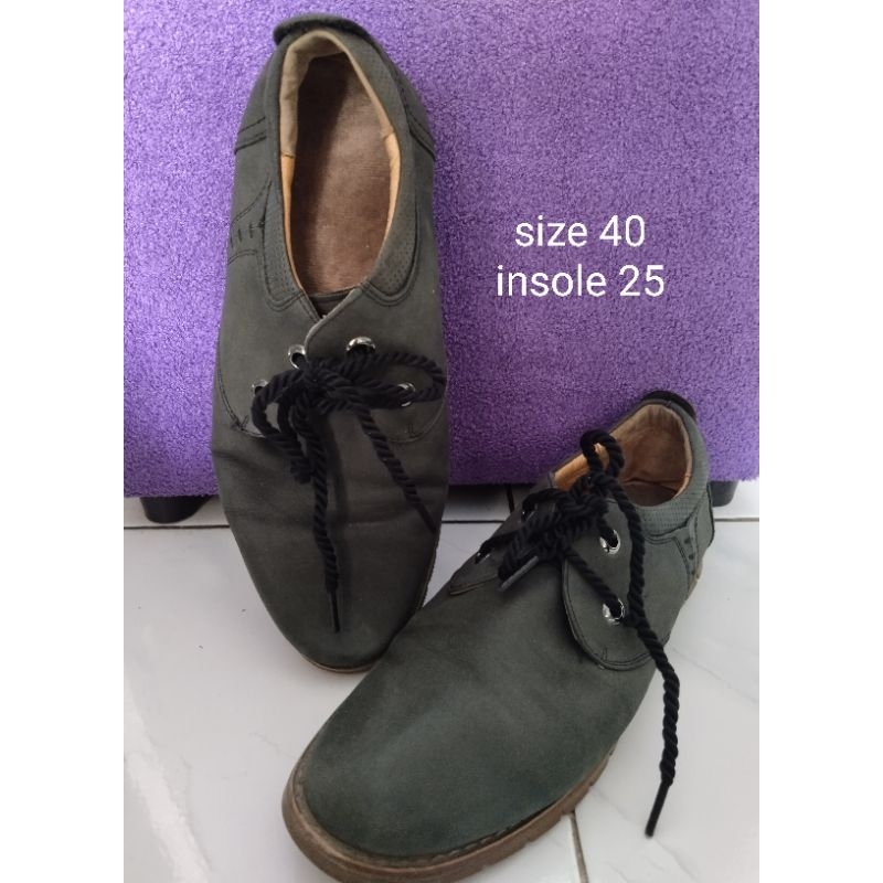 pantofel preloved size 40