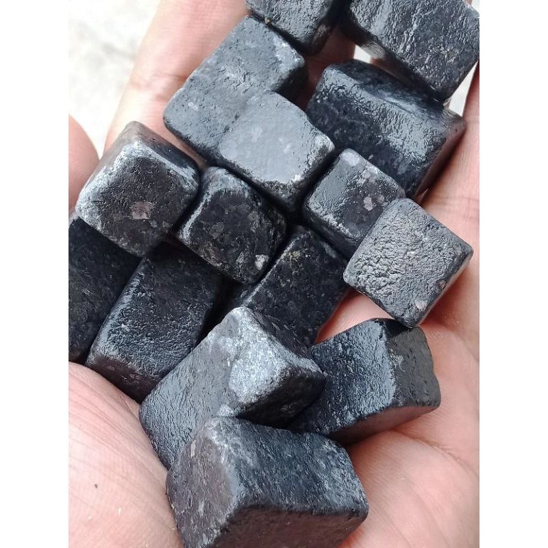 bahan batu akik Labrador hitam natural black Labradorit rough.13