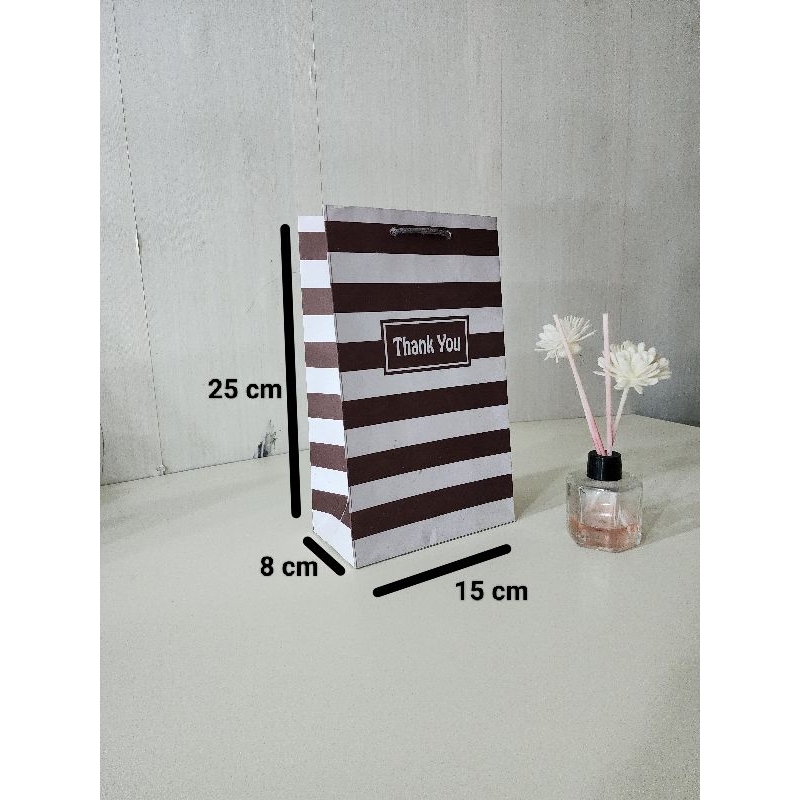 

paperbag uk 15x25 motif zebra coklat putih