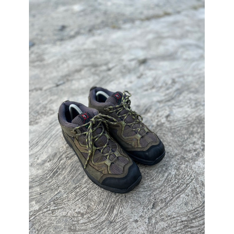 sepatu gunung second original blackyak