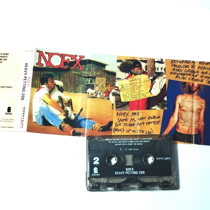 kaset pita NOFX Heaving petting zoo