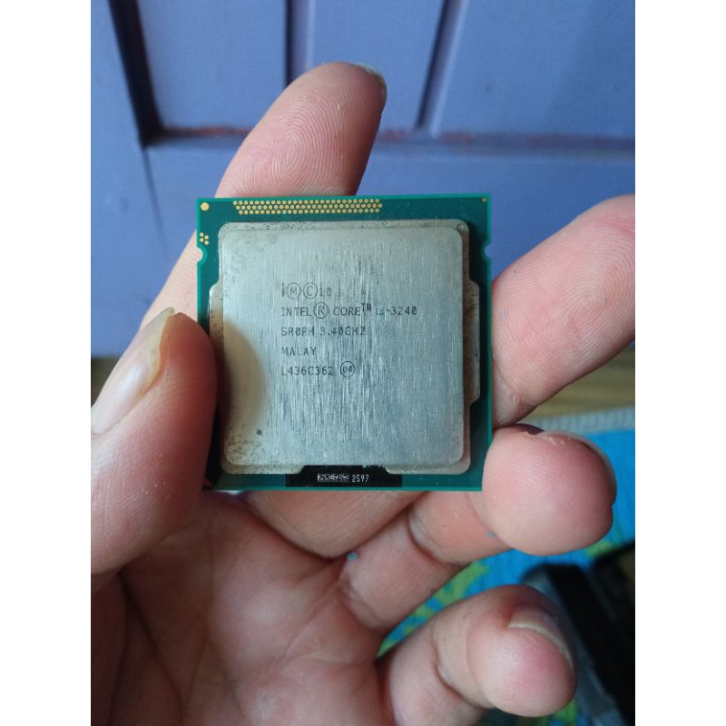Prosesor Core i3 3240 3.4ghz Socket LGA 1155 Untuk Mobo H61 H77 B75 Z77