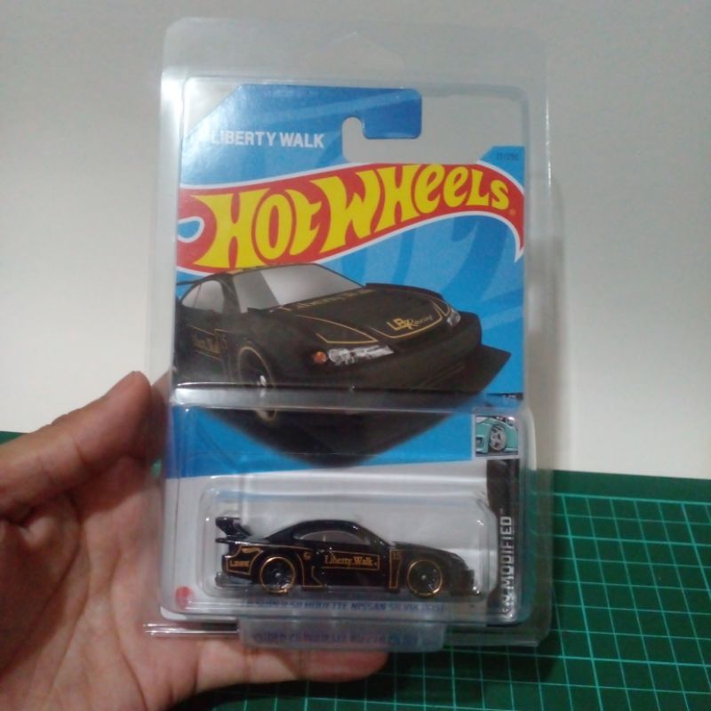 hot wheels lbwk black nissan silvia S15