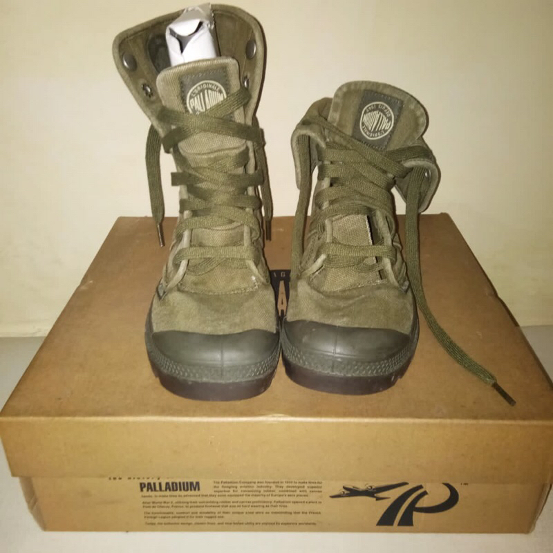 Sepatu palladium original preeloved
