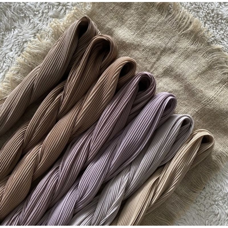HIJAB PASMINA PLISKET FULL ( pasmina plisket)