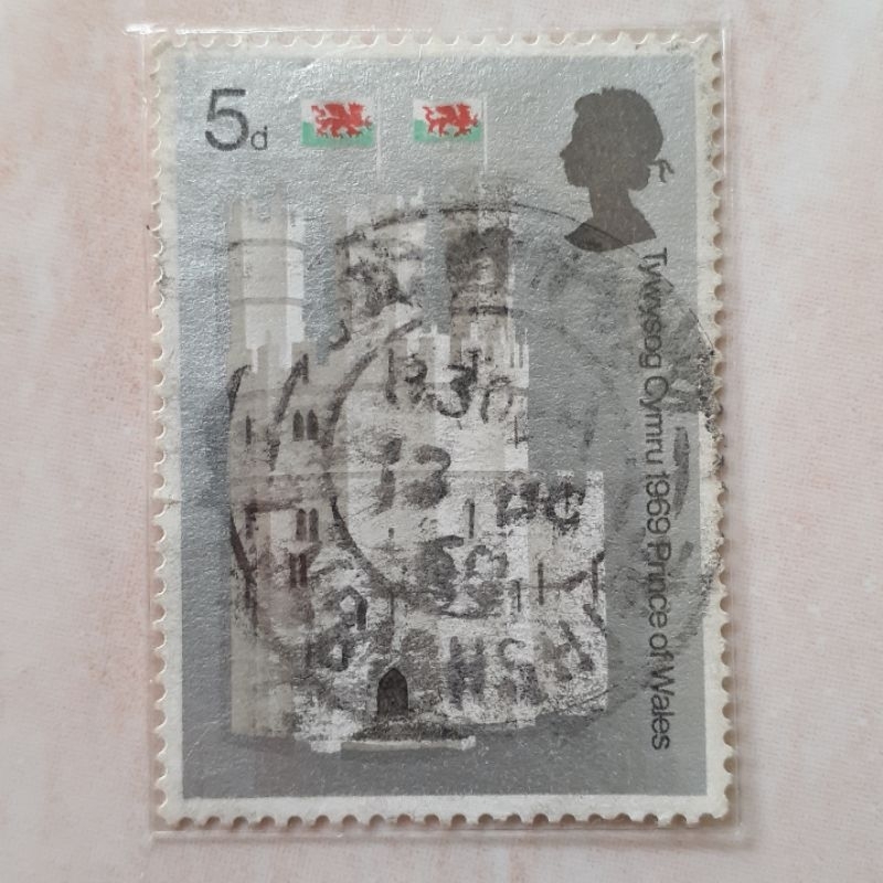 

Perangko Inggris Britania Raya H.R.H The Prince of Wales (King's Gate Caernarvon Castle) Tahun 1969