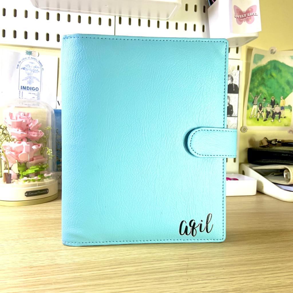 

BINDER Custom Nama spesial huruf timbul ukuran A6, A5 & B5 Binder Nama Elegant