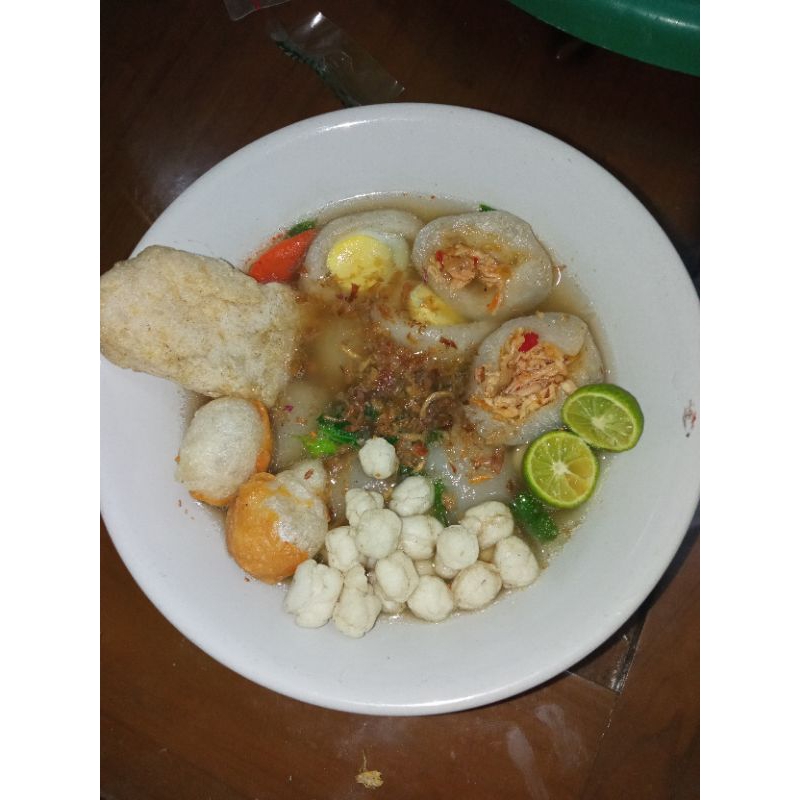 

Baso aci isi tetelan isi telor isi ayam suir