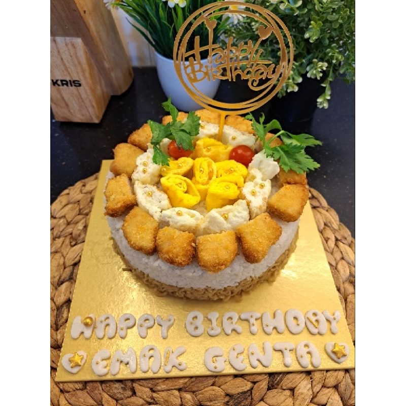 

KUE ULTAH HAMPERS MIE NASI UK 18CM