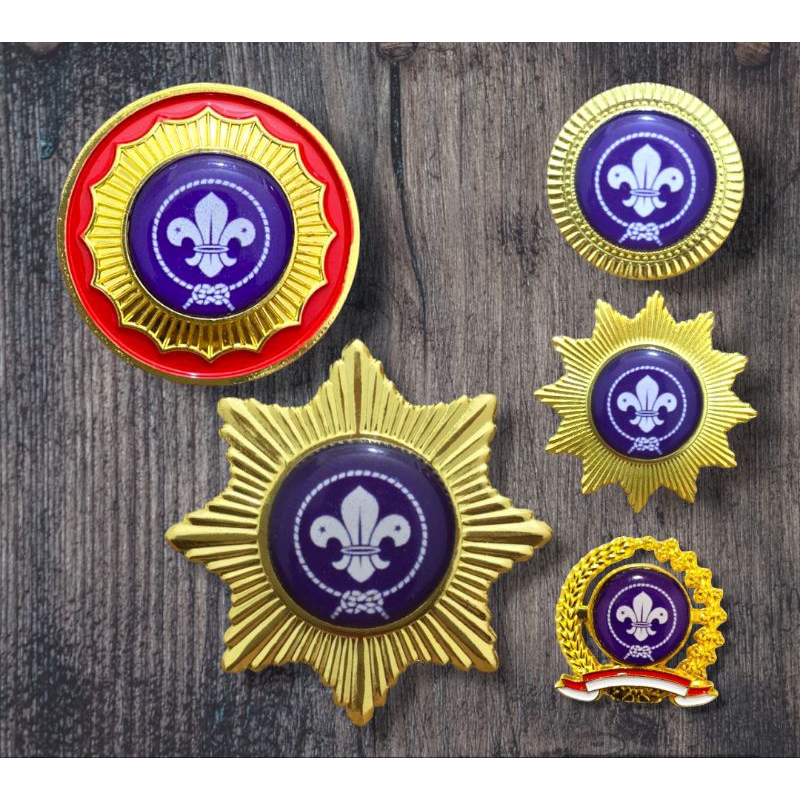 lencana pin scout - pin wosm pramuka kuningan - pin scout pramuka