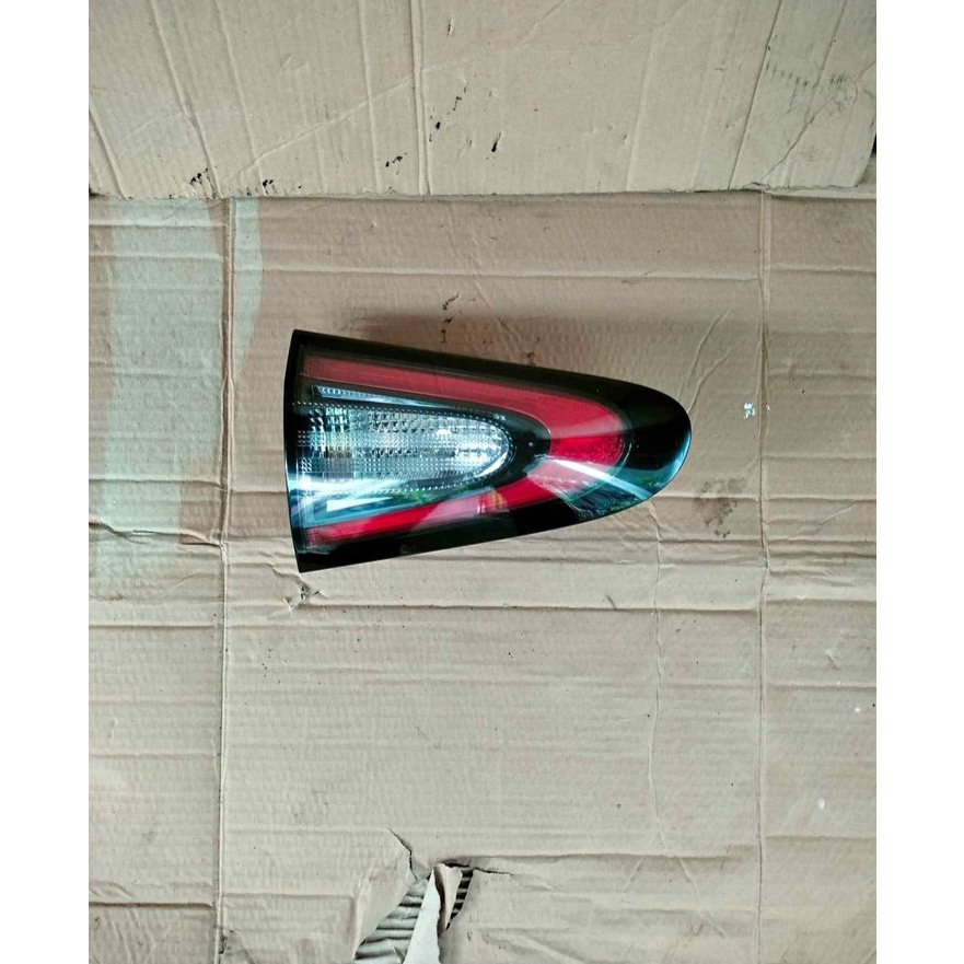 reflektor lampu bagasi toyota sienta type Q