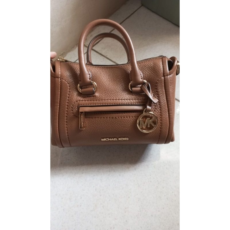 preloved mk carine auth