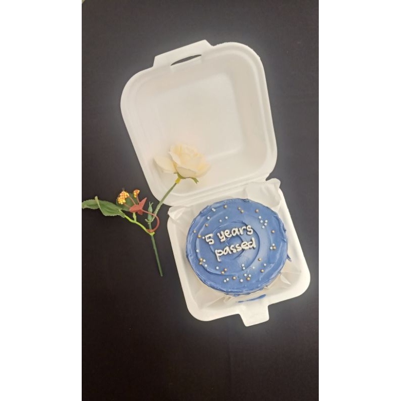 

BISA DADAKAN BENTO CAKE D10