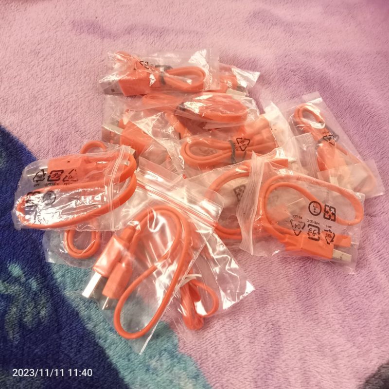 kabel USB charger JBL
