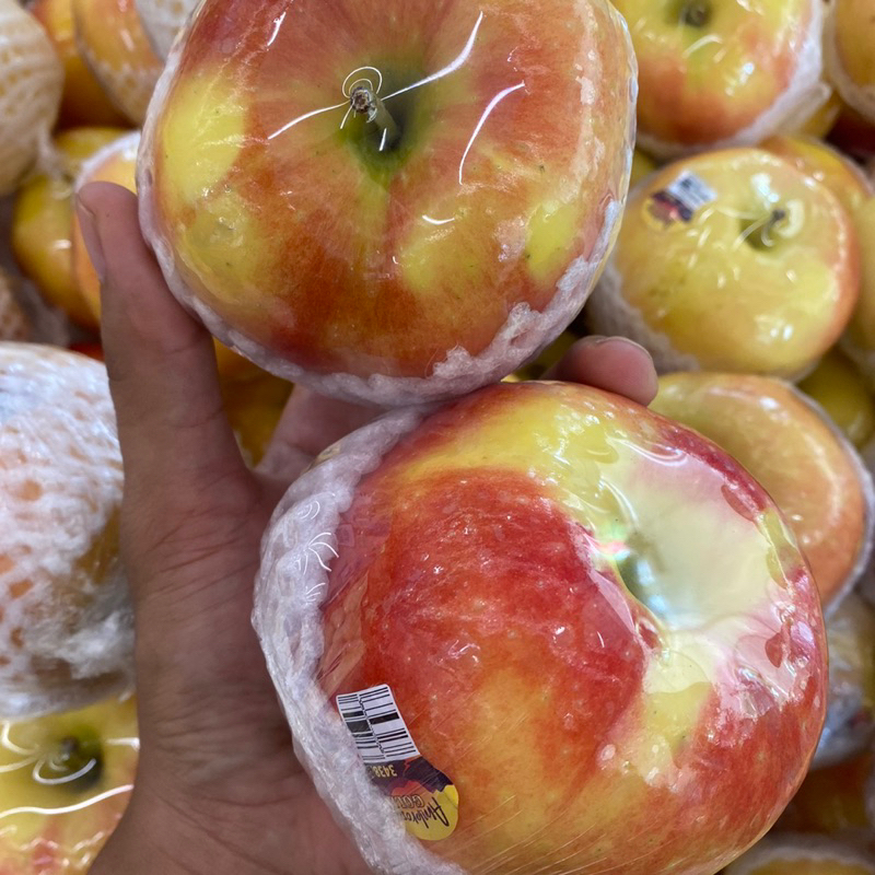 

Apel ambrosia USA fresh | Buah apel manis banyak air 1 kg