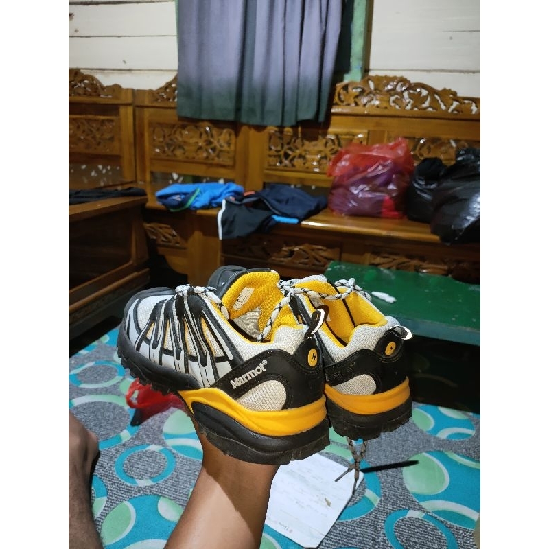 sepatu marmot