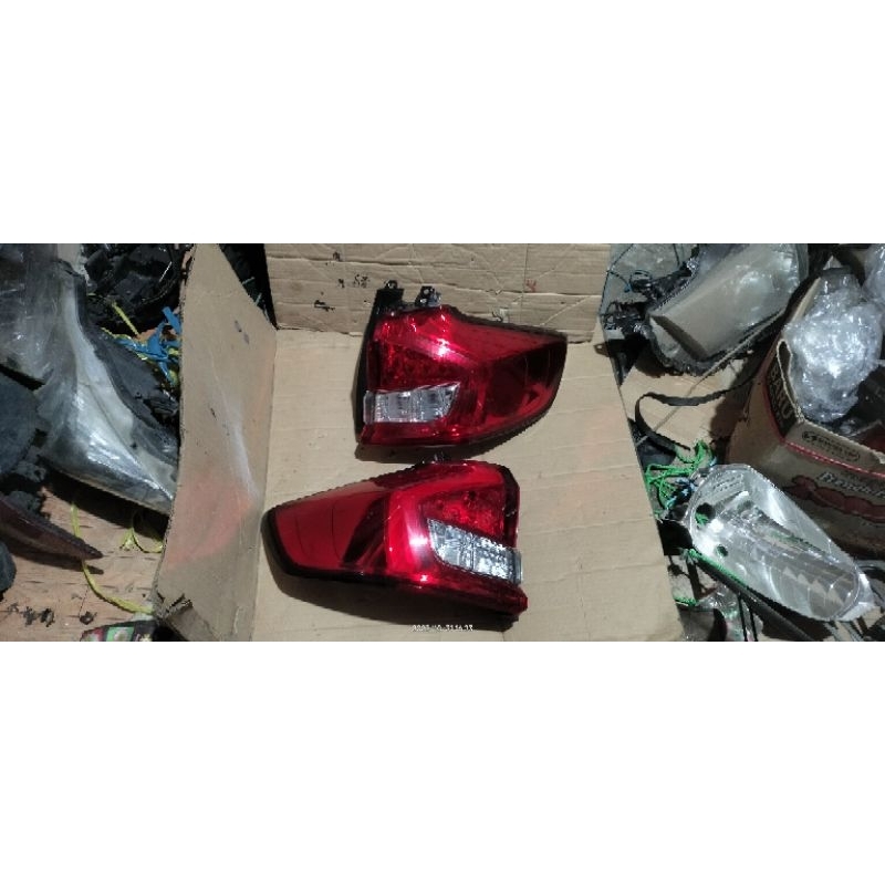 stoplamp Suzuki XL7 lampu belakang Ertiga