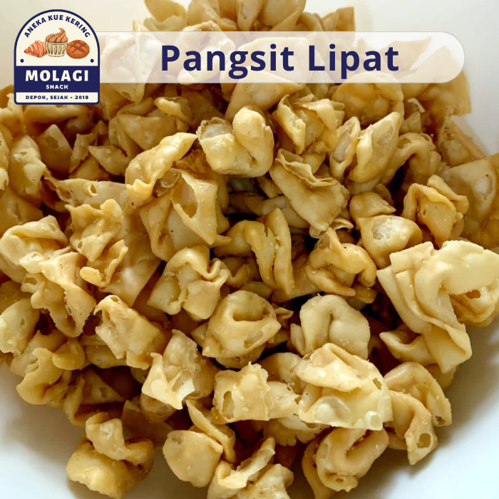 

Keripik Pangsit Lipat / Keripik Bawang Lipat 250 Gram - Molagi Snack