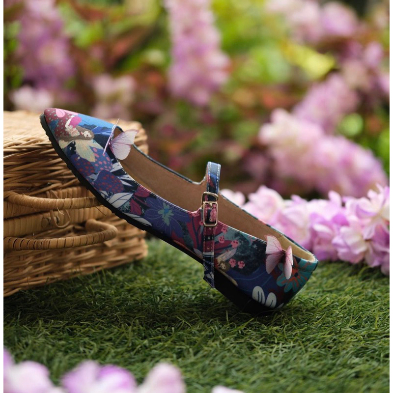 Ittaherl Katniss Flat size 40 New