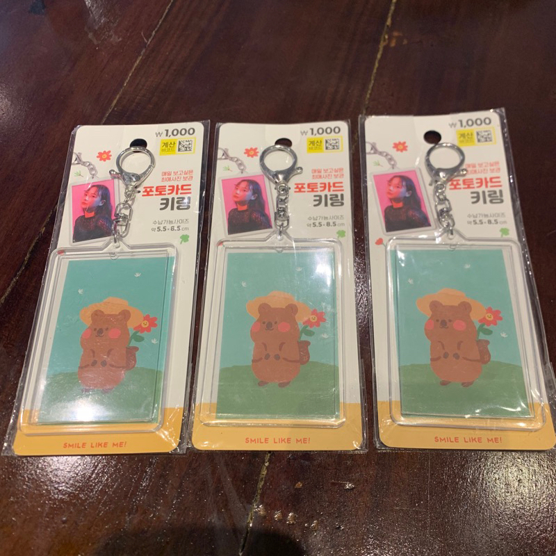 Akrilik daiso card holder bening DAISO MURAH