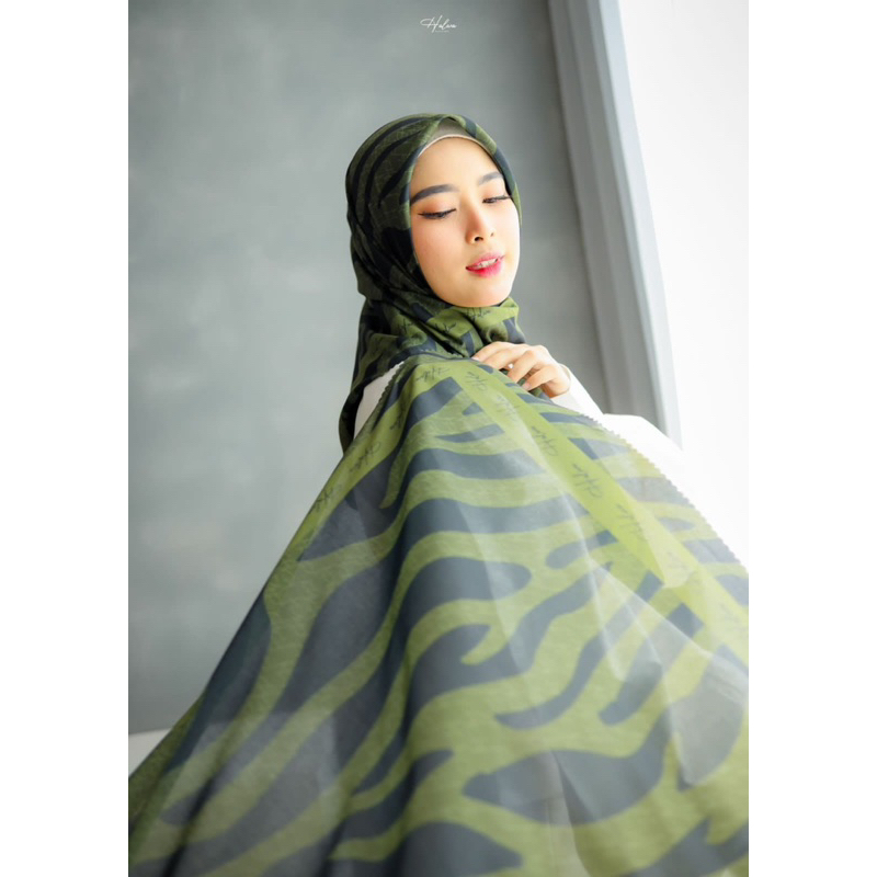 LEONA SCARF HALWA / SALEEMA SCARF by Halwa Apparel ( Agen Resmi Halwa Apparel )