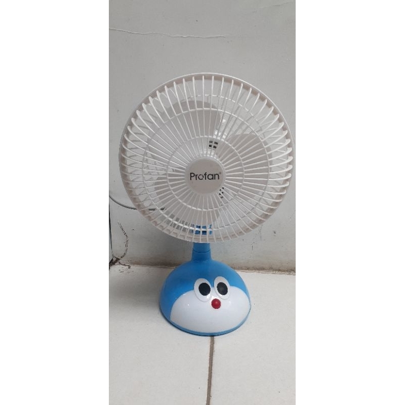 KIPAS ANGIN PROFAN DESK FAN DORAEMON