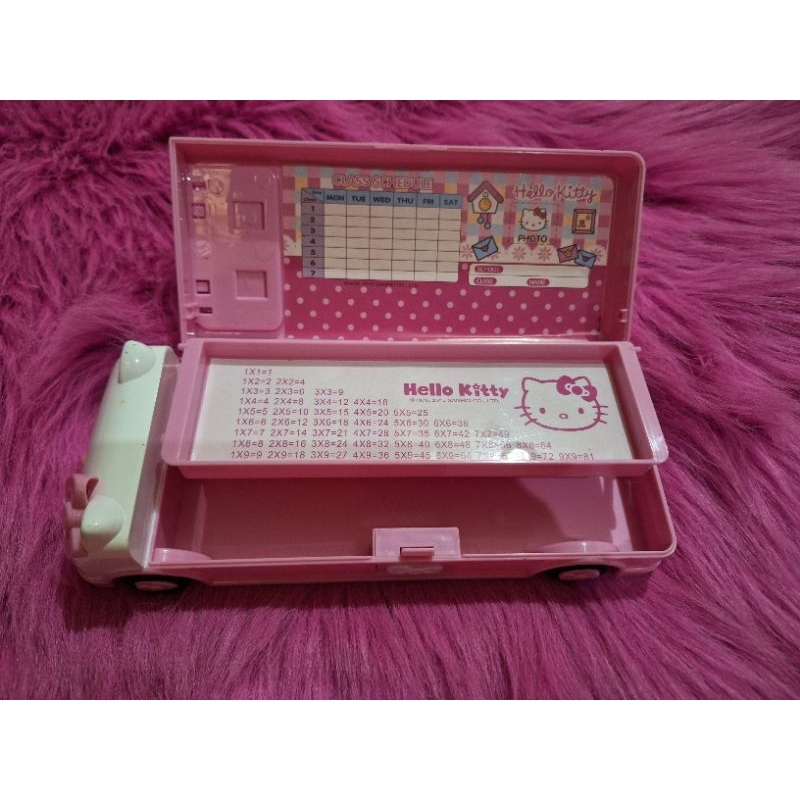 

tempat pensil hello kitty