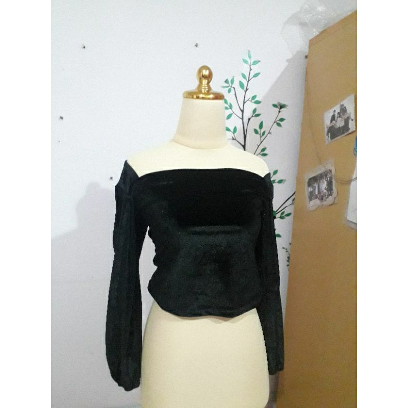 BKK top Beludru Square Neck