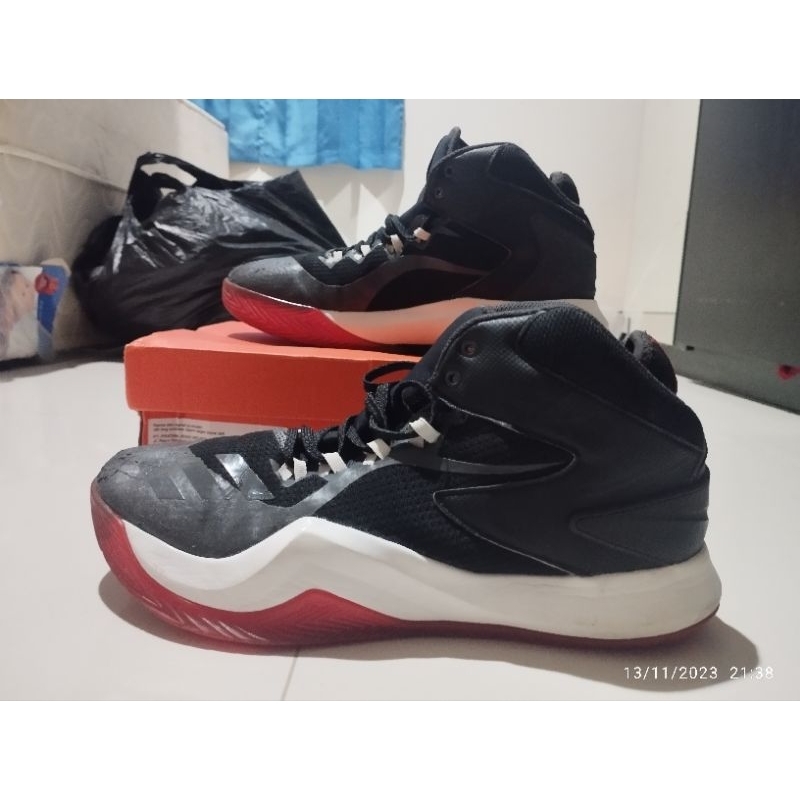 Sepatu Basket Derrick Rose Mantul