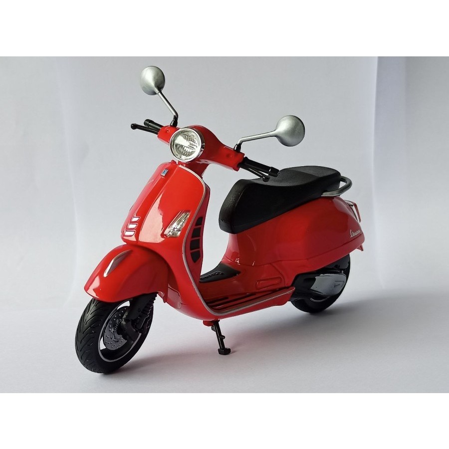 Diecast vespa welly GTS super merah 2020 miniatur motor 1:12 pajangan murah
