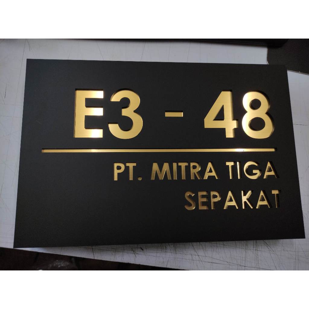 [PREORDER] Nomor Rumah Box Plat Hitam Mix Gold Minimalis Mewah