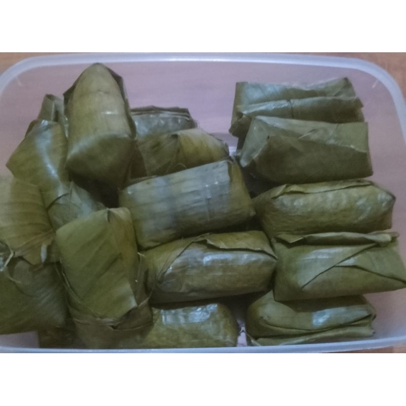 

Lontong Isi Wortel, kentang, Ayam/Ocom