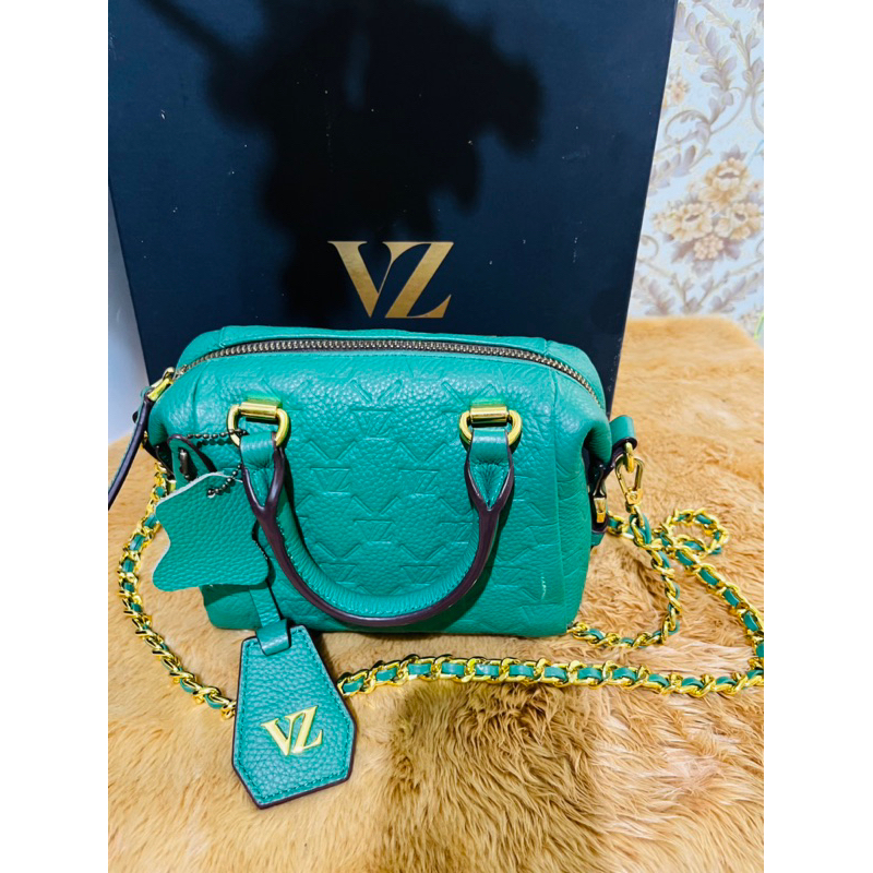 Preloved vivi zubedi bowling bag