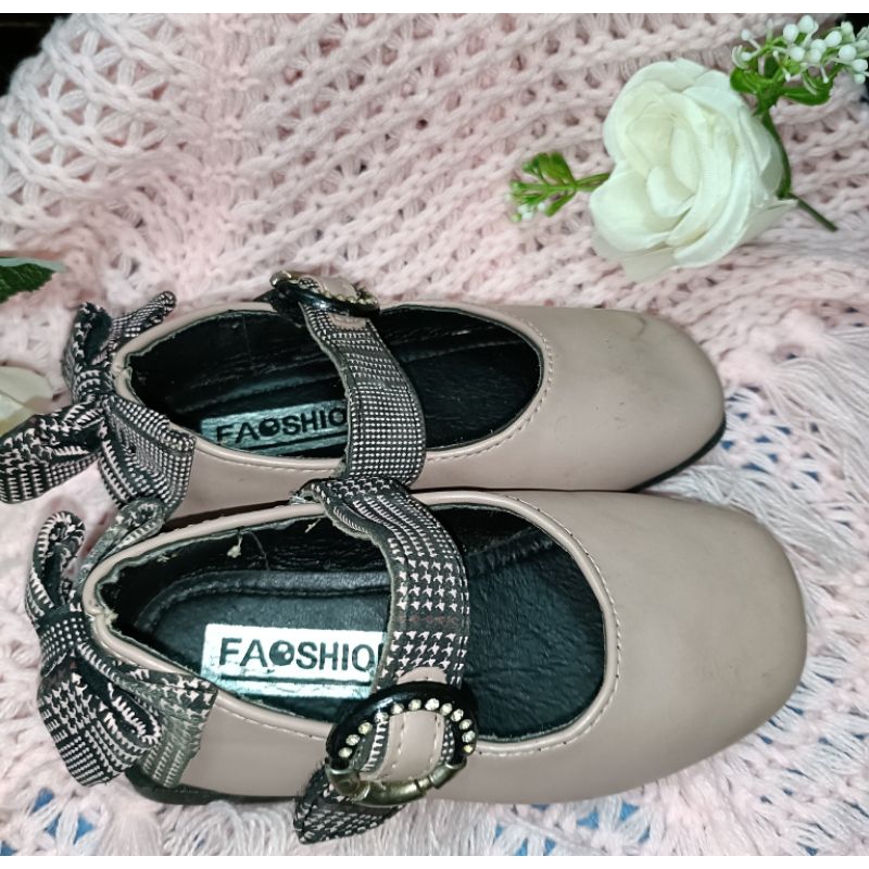 sepatu seken anak