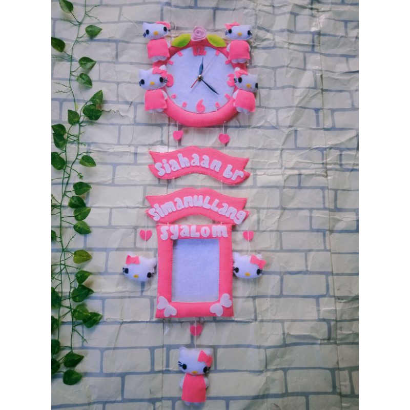 jam dinding Doraemon