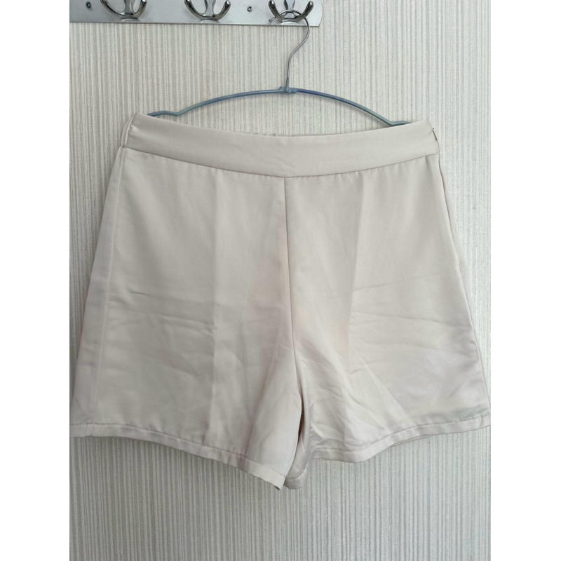 Lookboutiquestore-Preloved-Shortsilkwhite