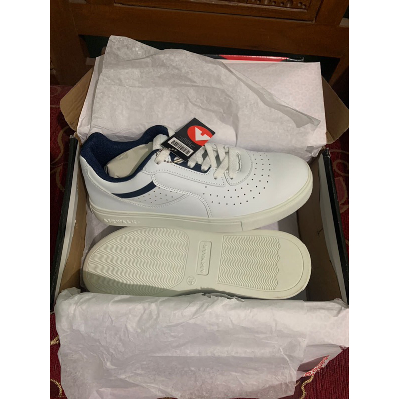 Sepatu Airwalk White Man Series Original BNIB - Rava White Navy uk 40 - 25cm