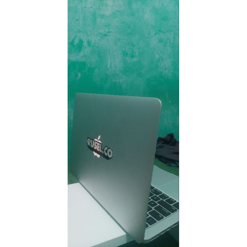 Second Macbook Pro 2015 13inch