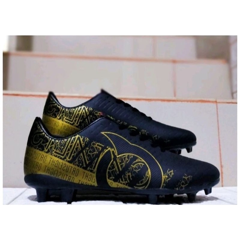 sepatu bola jumbo size 44  45  46